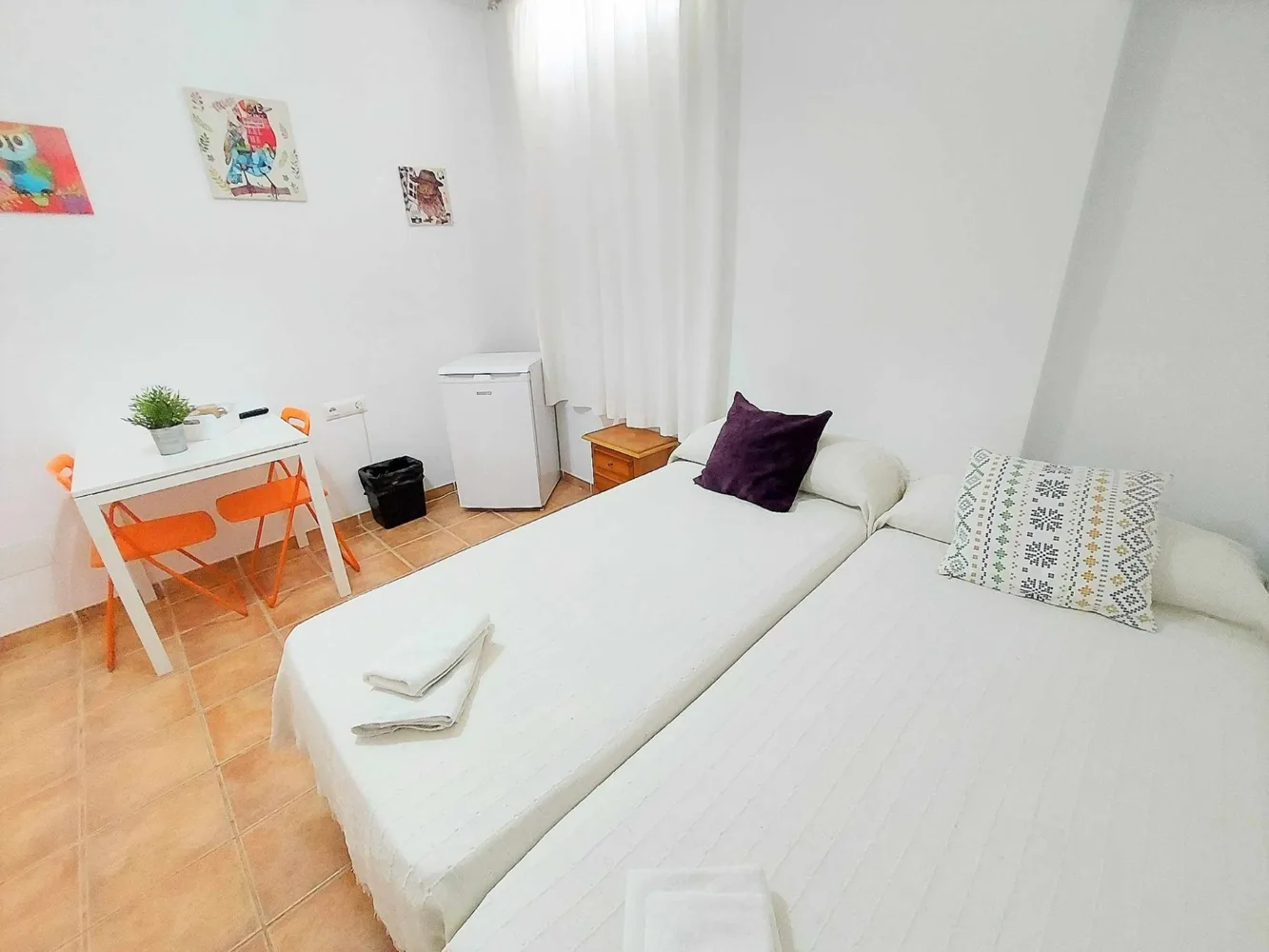 Private Twin Room for Winter Rental in Nerja Centre - Centusur Nerja B1